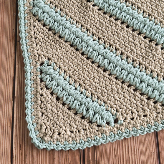 

Dicentra - Blanket
5