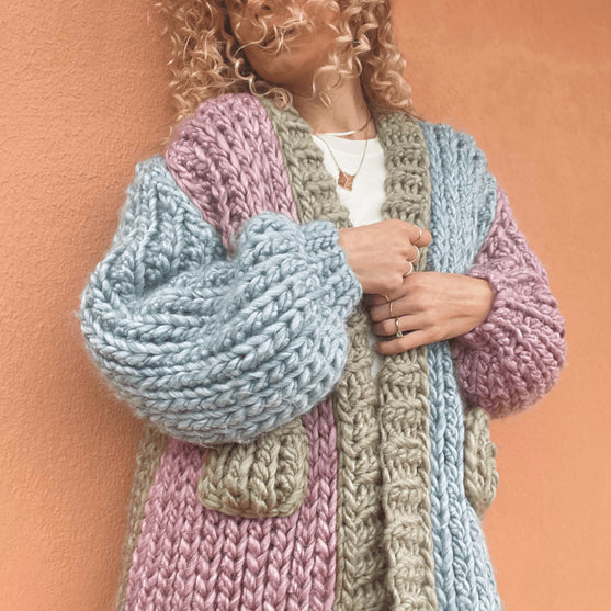

Eira - Cardigan
2
