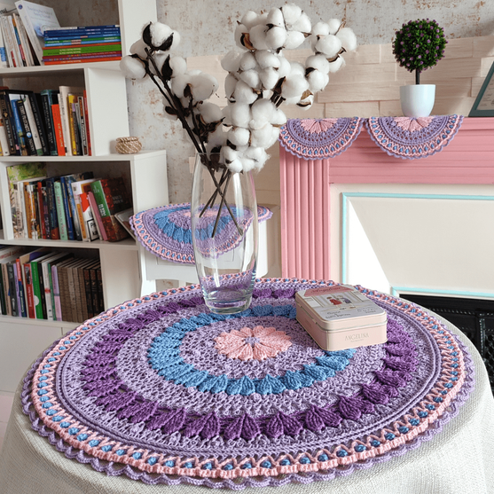 

Gwendolyne - Tablecloth
3