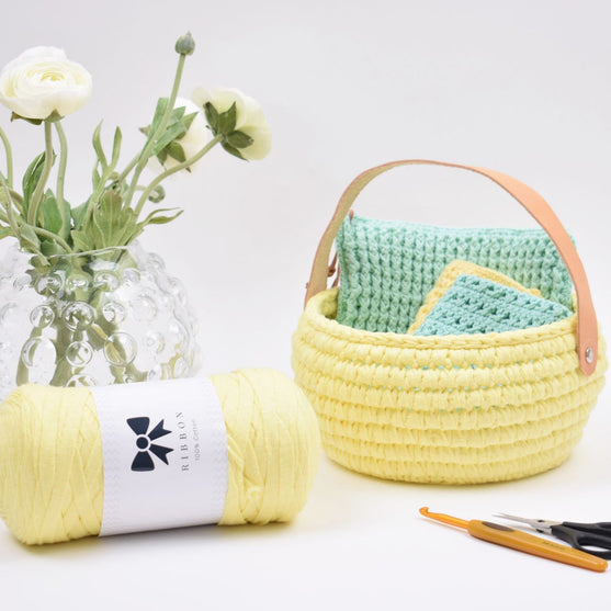 

Ribbon Panier de Pâque avec anse en cuir
1