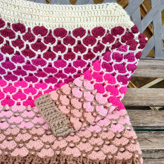 

Heartfelt - Sweater
2