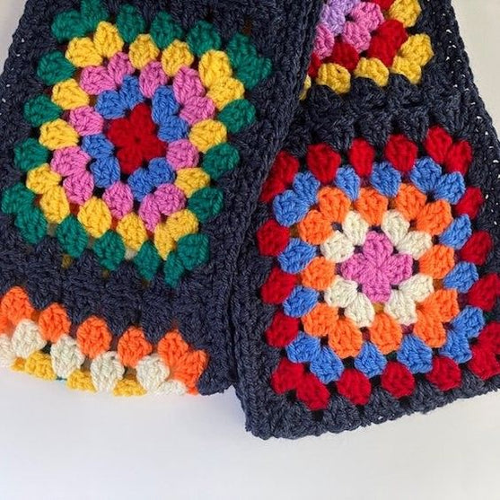 

Crayon - Scarf
1