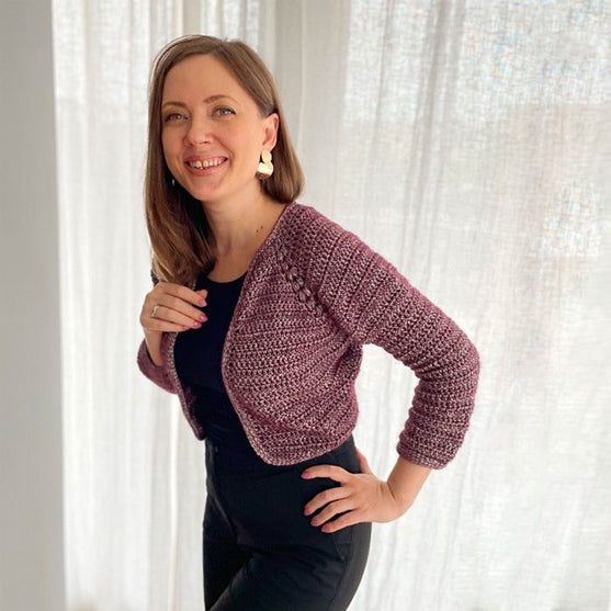 

Pearly Elegance - Cardigan
2