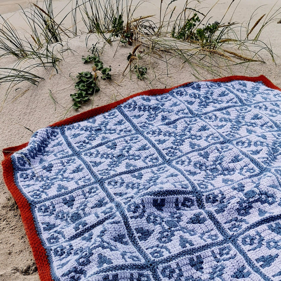 

Popping Hearts - Blanket
4