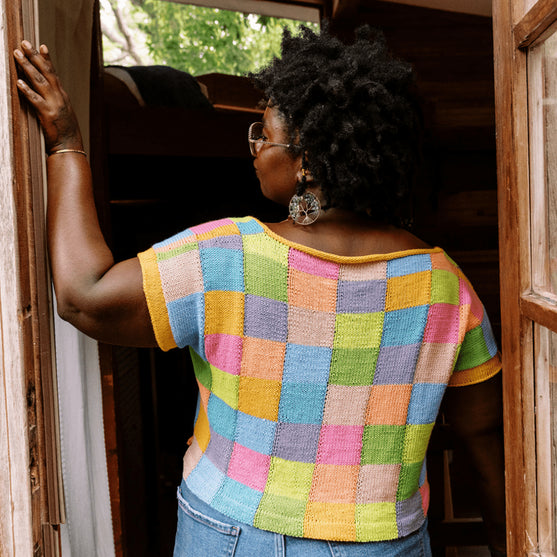 

Suncatcher - T-Shirt mit Karree-Ausschnitt und Intarsien
6