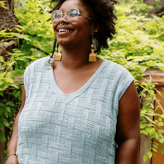 

Calme Top - Sleeveless Basketweave Top
4