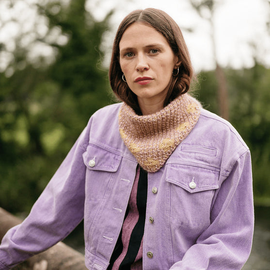 

Pressed Flowers Kerchief - Bandana en Mosaïque
5