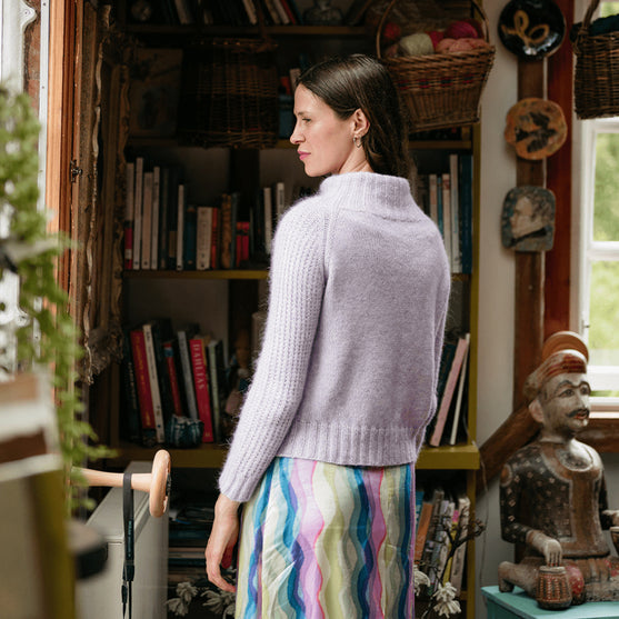 

Jacaranda - Raglan Pullover
3