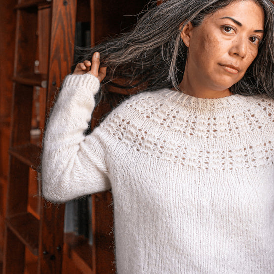 

Lucia - Pull
1