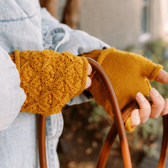 Kvitka - Textured Flower Mittens