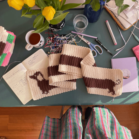 

Sausage Dog - Scarf
1