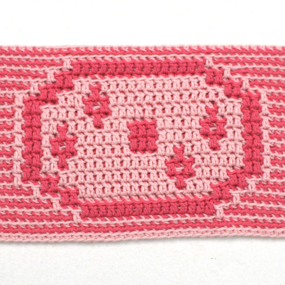 

Hooked on You - Scarf
2