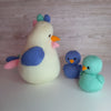 

Mama Poule - Peluches
2