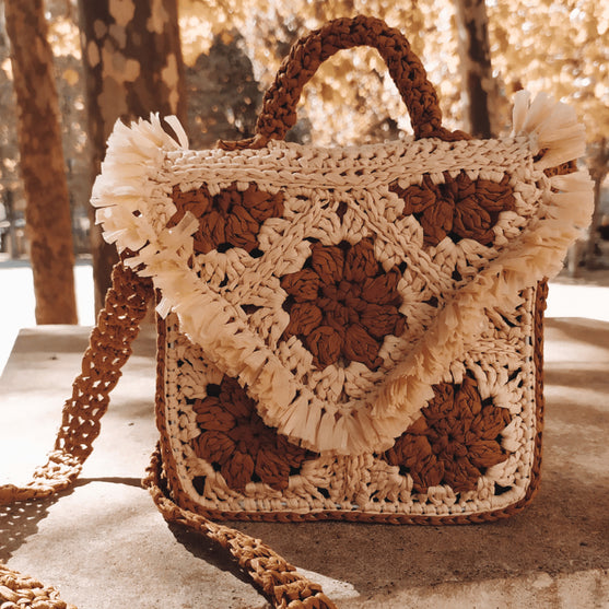 

Daisy - Crossbody Bag
7