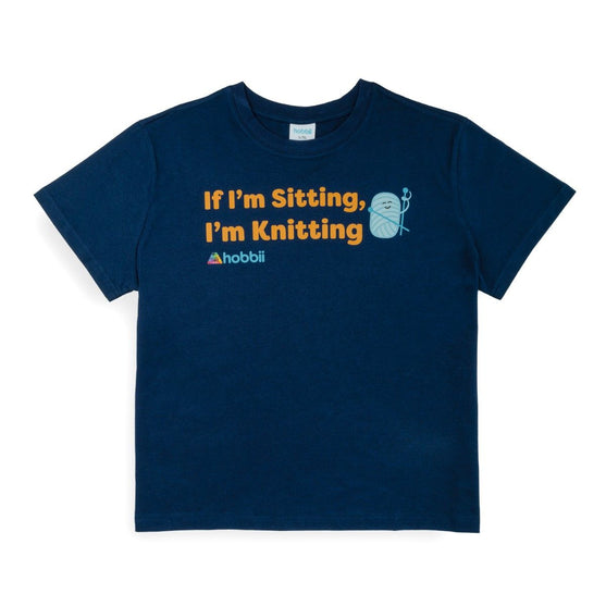 

Sitting Knitting T-shirt - Yarniis (Edition limitée) - Hobbii
1