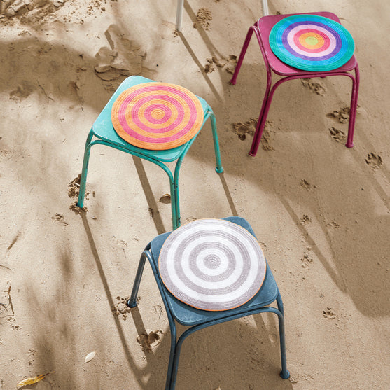

Circle Cushion
1