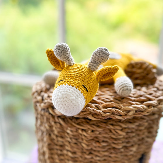

Kalle the Giraffe - Baby comforter
3