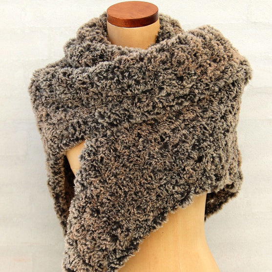 

Châle Granny Fur Lux
3