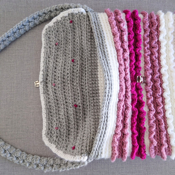 

Love Fest - Shoulder Bag
5