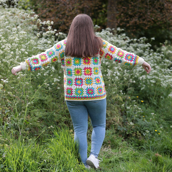 

Flower Garden - Sweater
4