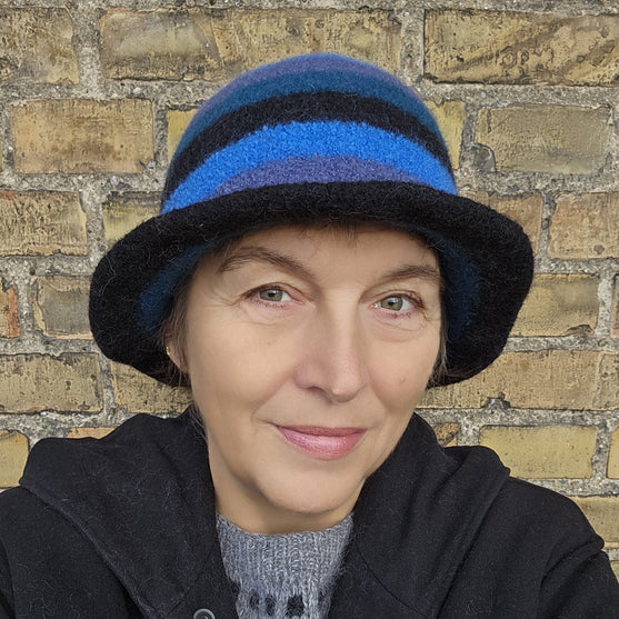 

My Hat - Chapeau à rayures
1