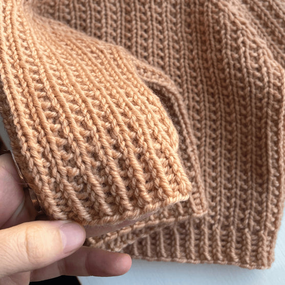 

Easy Evening Sweater - Pull Bébé
4