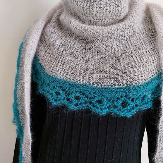

Hepatica - Scarf
3