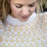 

1688 – Woman’s sweater with weave knitting in Mayflower Alpaca Touch.
2
