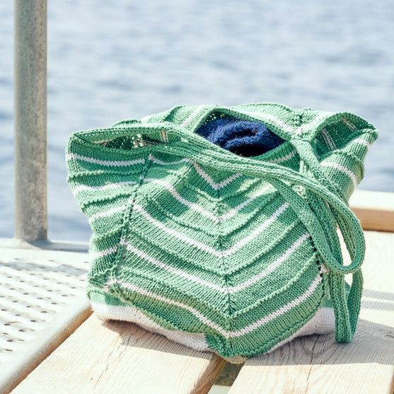 

Lotus Bag
1