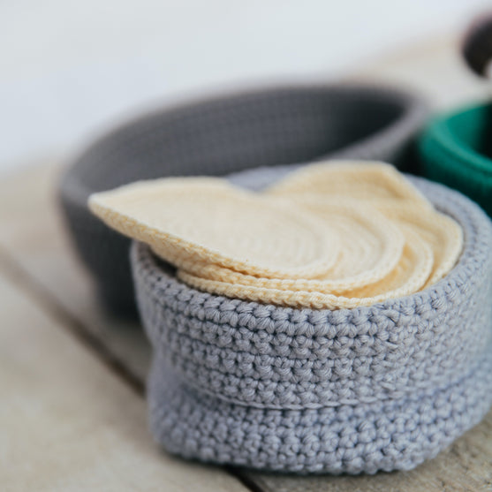 

Make-up pads and pots
4