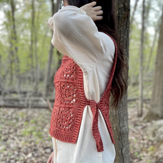 

Wisteria - Vest
5