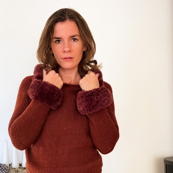 

Furry Friend - Sweater
2