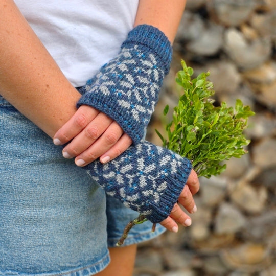 Mystery Garden - Mittens