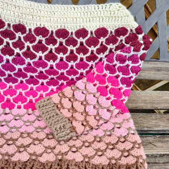 

Heartfelt - Sweater
2