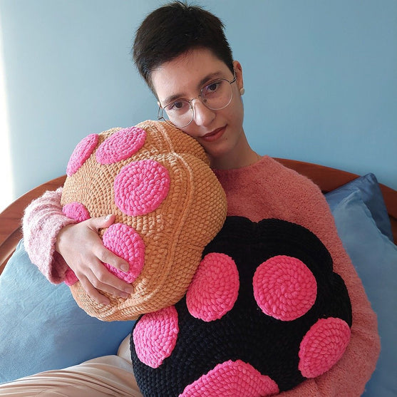 

Cat Paw - Pillow
6