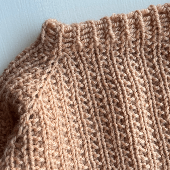 

Easy Evening Sweater - Pull Bébé
3