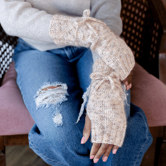 

Willow - Fingerless Mitts
7