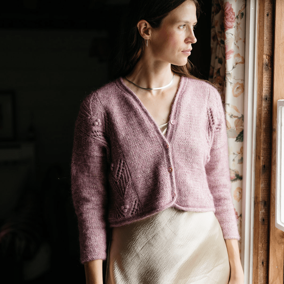

Antanilla - Vest met Kantpatroon
8