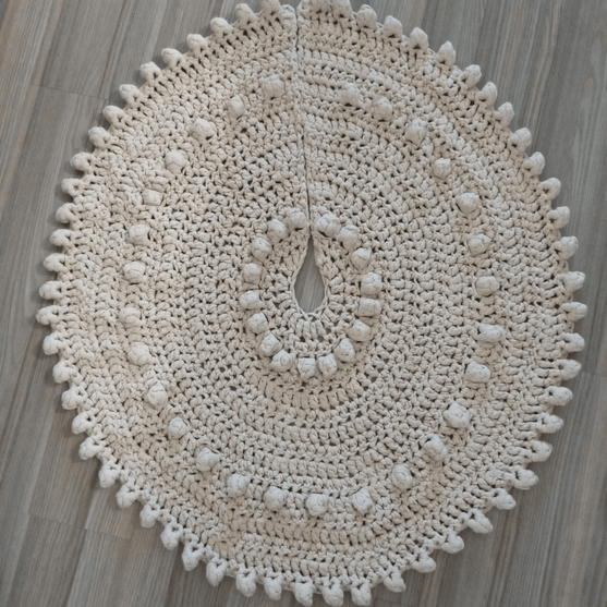 

Popcorn - Tree Skirt
3