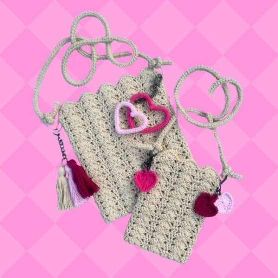 

Fall in Love - Bags
5