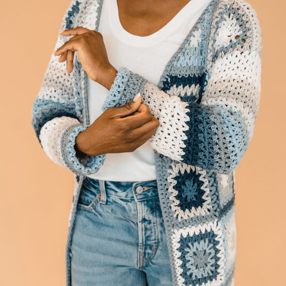 

Iris - Cardigan
3