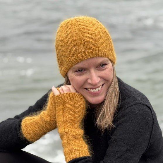 

Buttercup Breeze - Hat
2