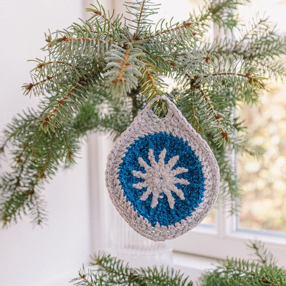 

Shiny Bauble - Ornement
2