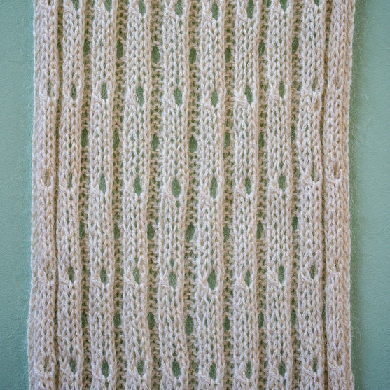 

Air Bubbles – Scarf
7