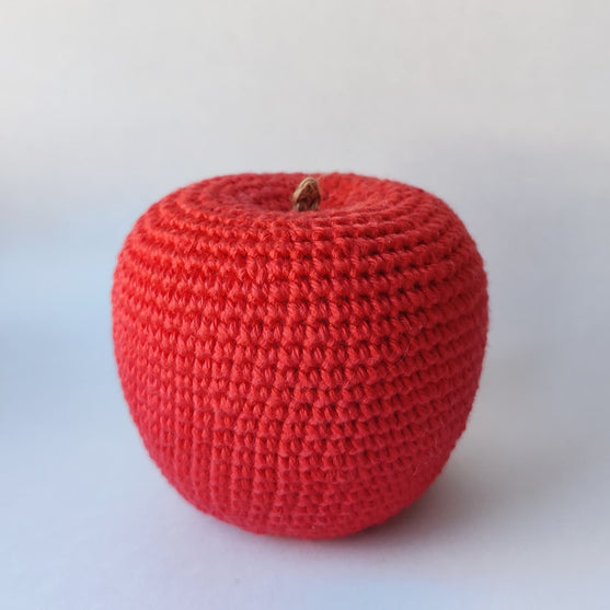 

Pomme - Jouet au crochet
1