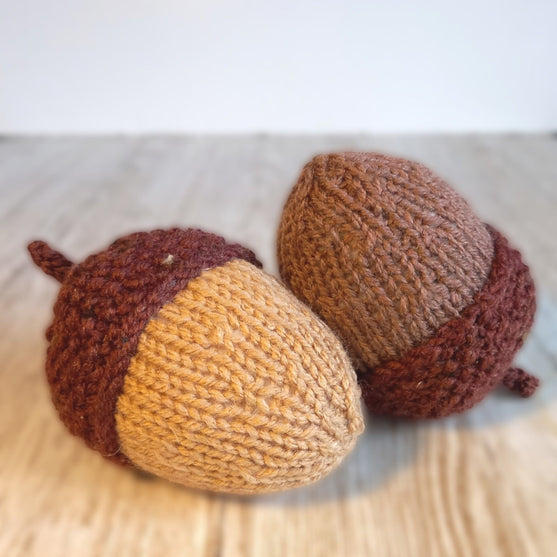 

Autumn Acorns
1