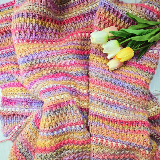 

Blush Horizon - Throw Blanket
3