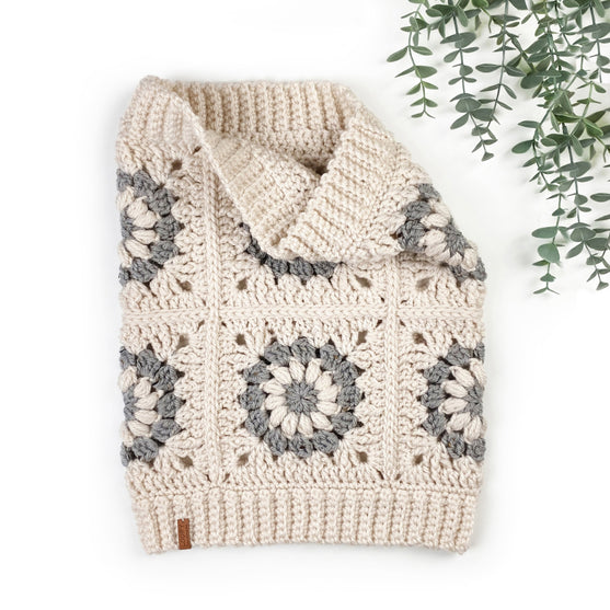

Camellia - Cowl
4