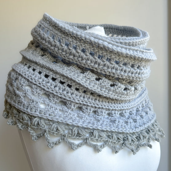

Eloise - Scarf
2