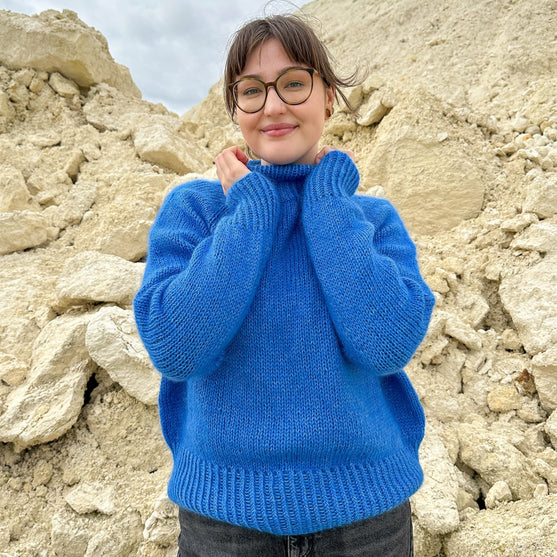 

Bella - Sweater
2